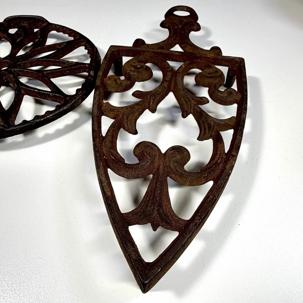 VTG Cast‎ Iron Trivets Ornate Primitive Farmhouse Kitchen Décor Rustic Set of 3